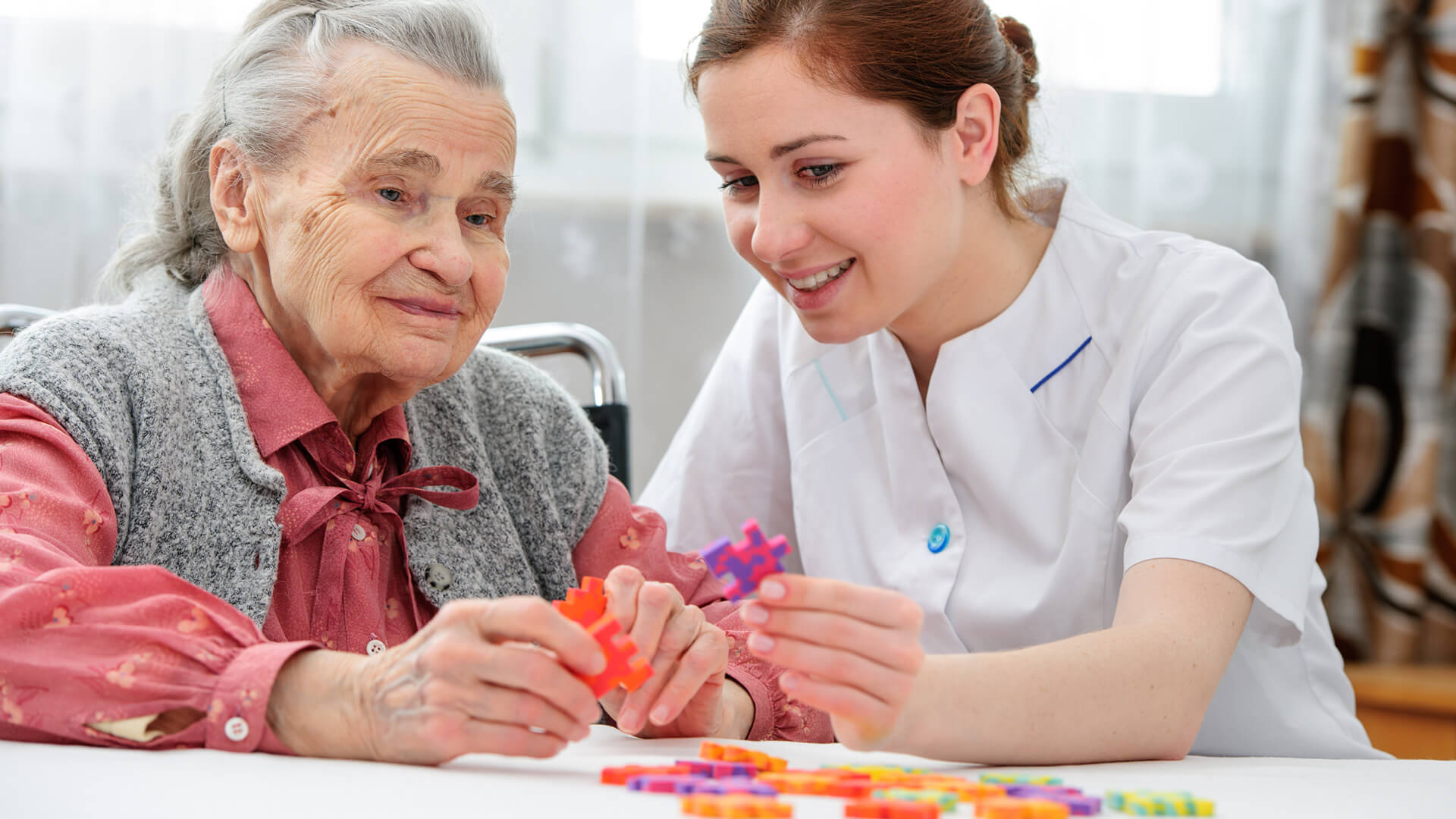 Den första bromsmedicinen mot Alzheimer godkänd