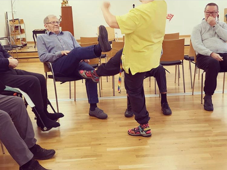 Skulle folk se oss nu, hade vi blivit inlåsta allihopa!