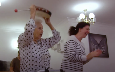 Musik får äldre med demenssjukdom att tala igen